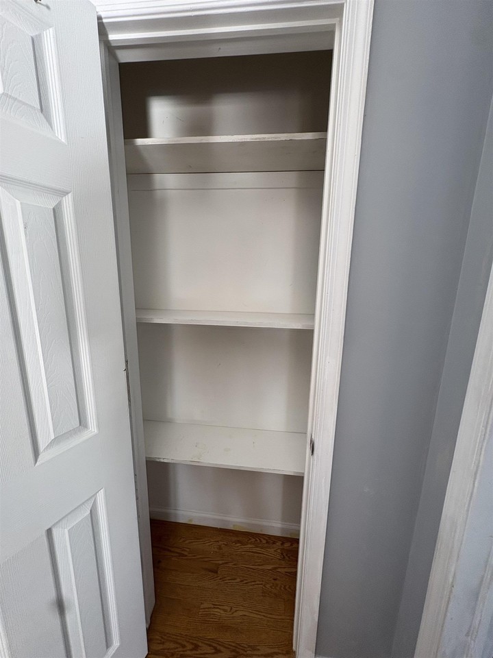 305 Cator Ave #1R - Photo 7 of 12