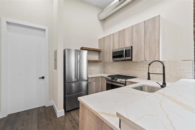 21 W 20th St #205 - Photo 3 of 23