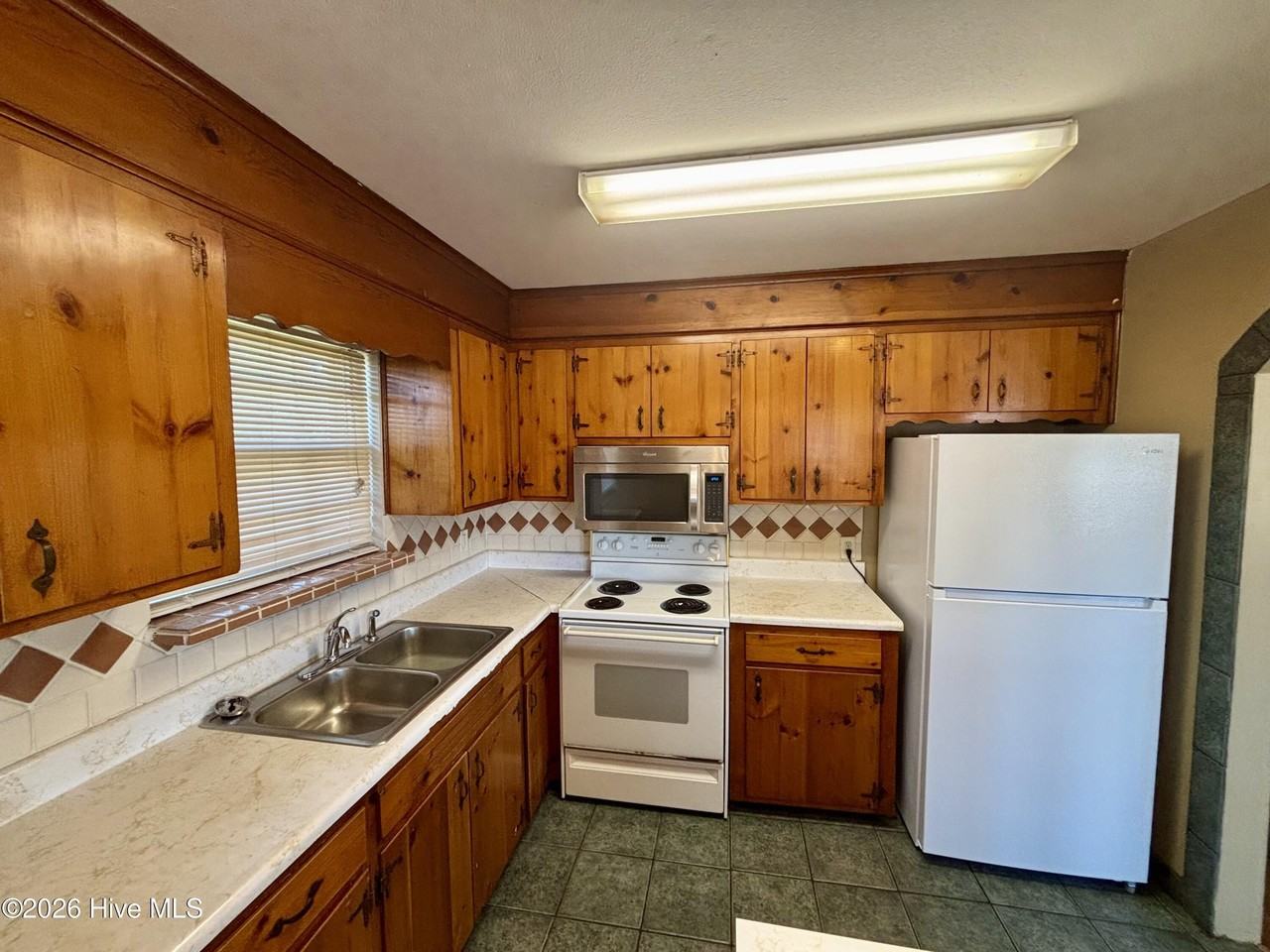 119 Davant St - Photo 4 of 16