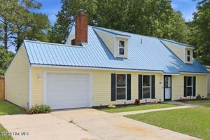 featured image of 105 Woodside Ct