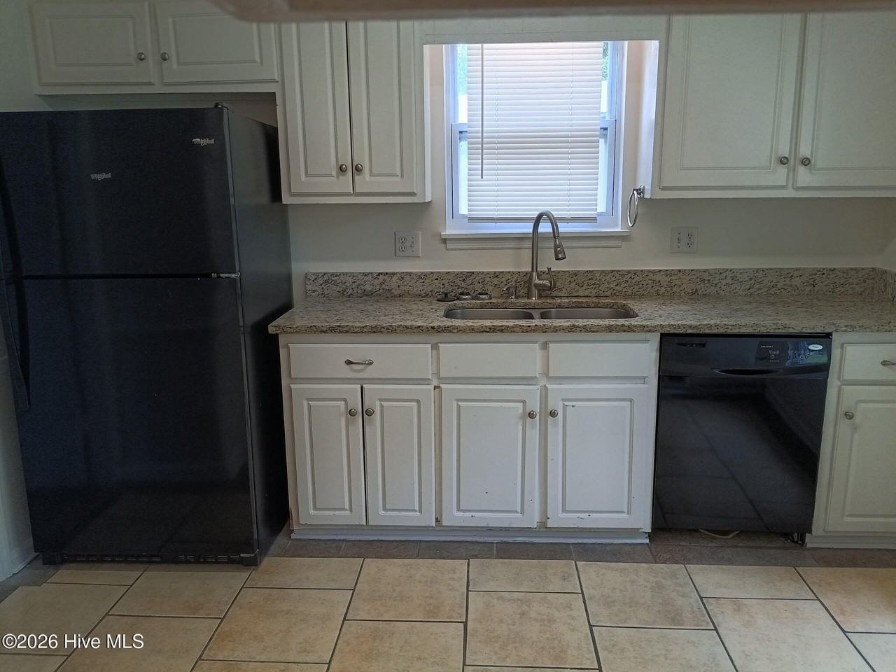 3064 Angela St - Photo 2 of 17