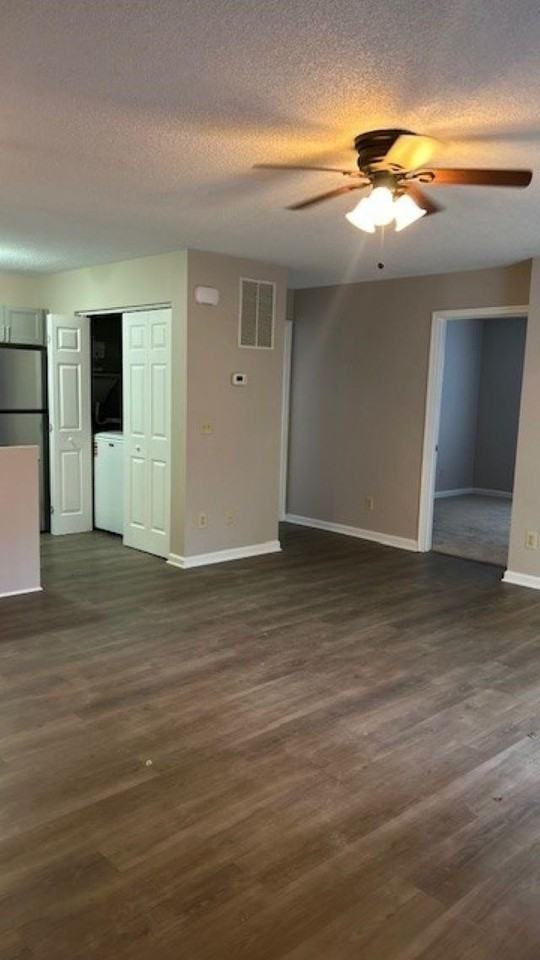 1129 Robinhood Ct #302 - Photo 2 of 11