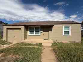 4608 32nd St - Photo 1 of 1