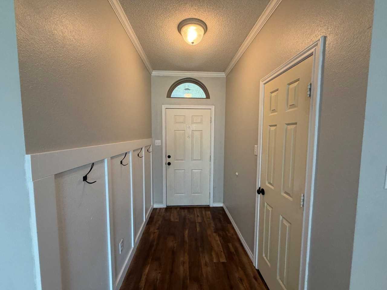 5515 99th St - Photo 2 of 16