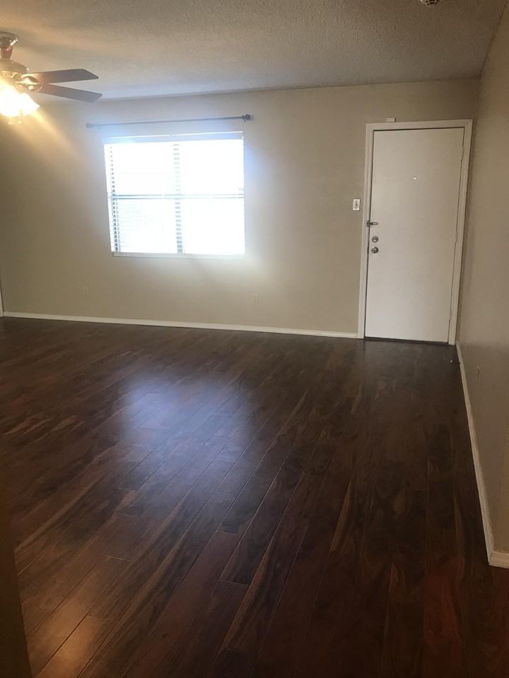 2612 79th St - Photo 4 of 23