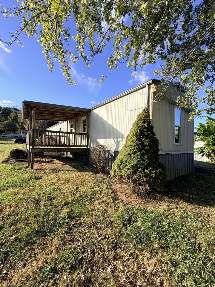 14995 N Madisonville Rd - Photo 3 of 20