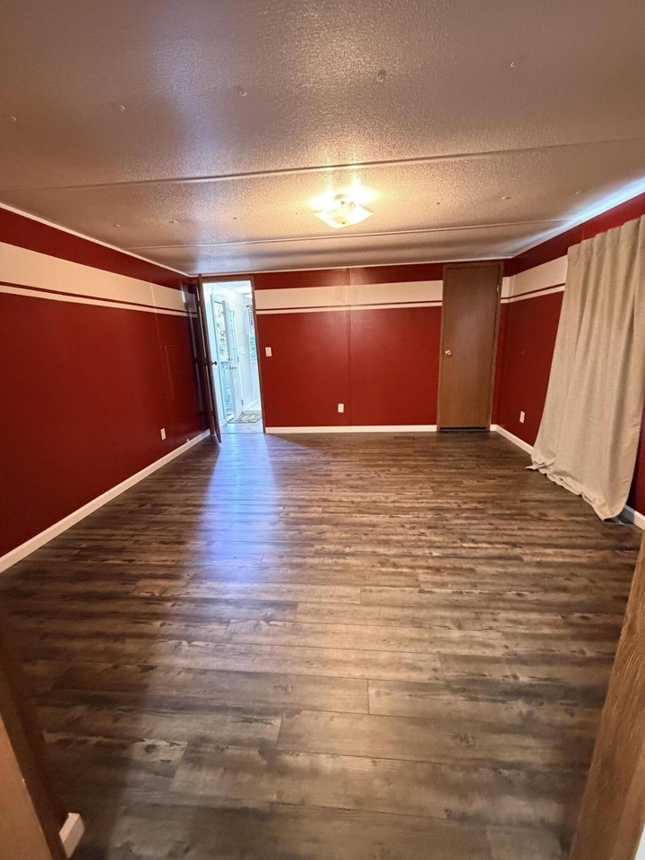 14995 N Madisonville Rd - Photo 5 of 20