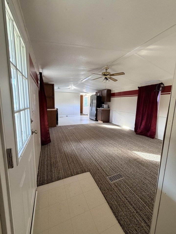 14995 N Madisonville Rd - Photo 6 of 20
