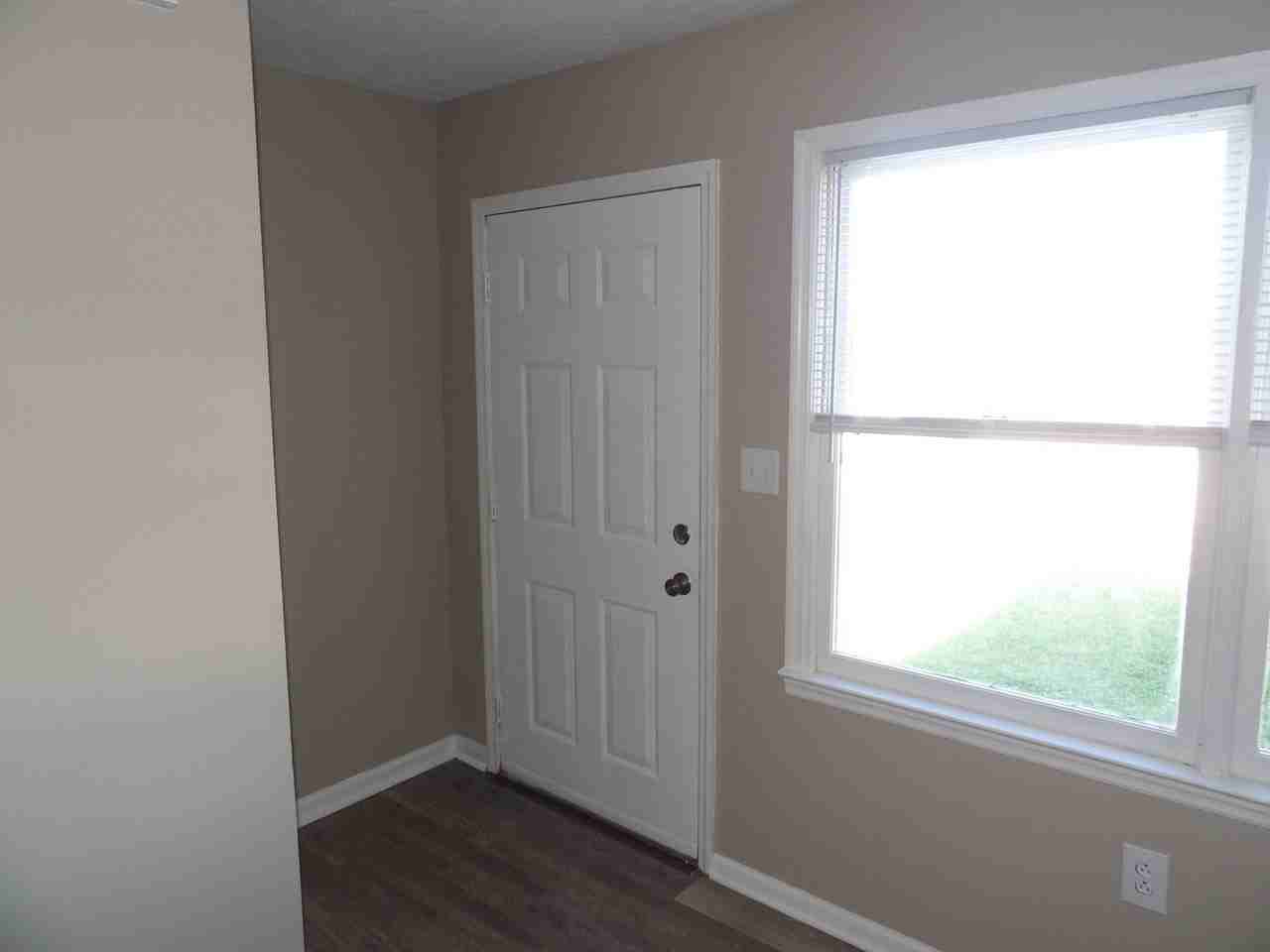 902 Plaza Dr #6 - Photo 5 of 48