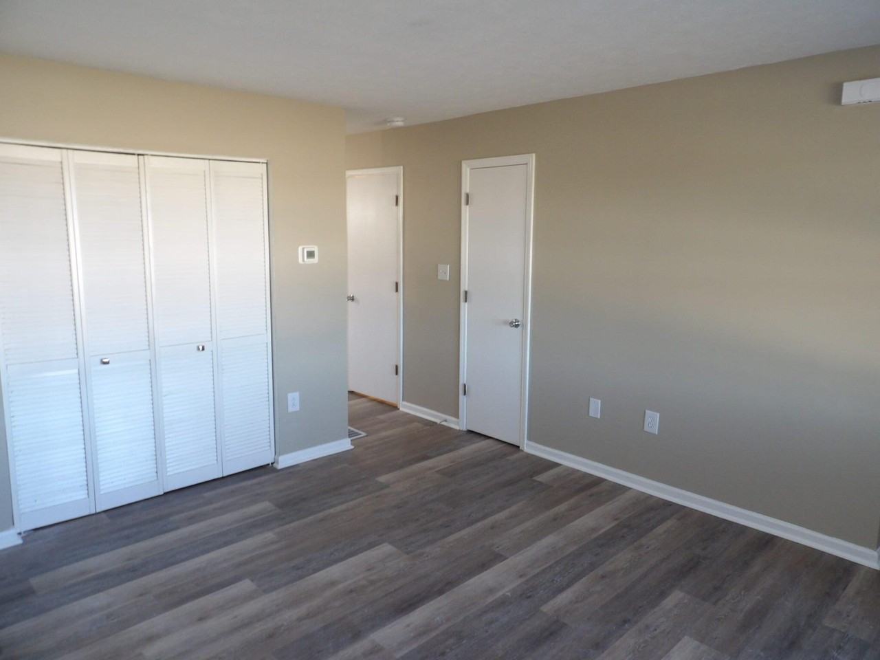 902 Plaza Dr #6 - Photo 7 of 48
