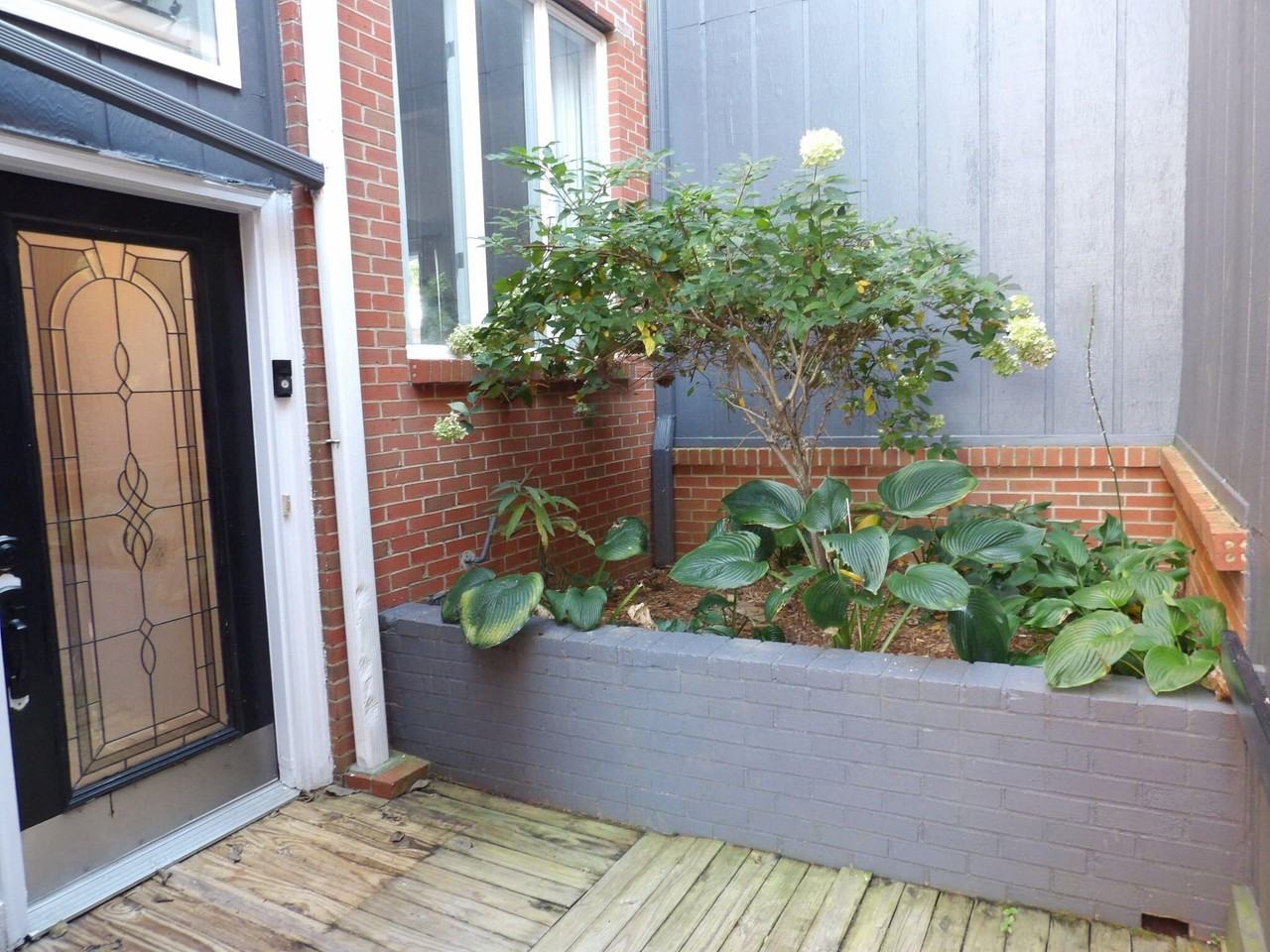 113 Locust Hl - Photo 5 of 50