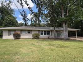 featured image of 1835 Hill Hedge Dr