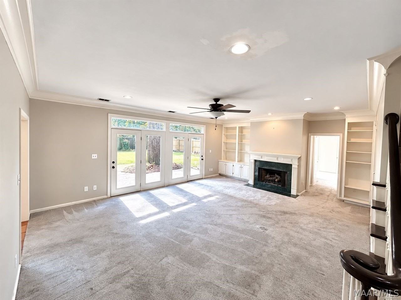 249 Charleston Ct S - Photo 2 of 32