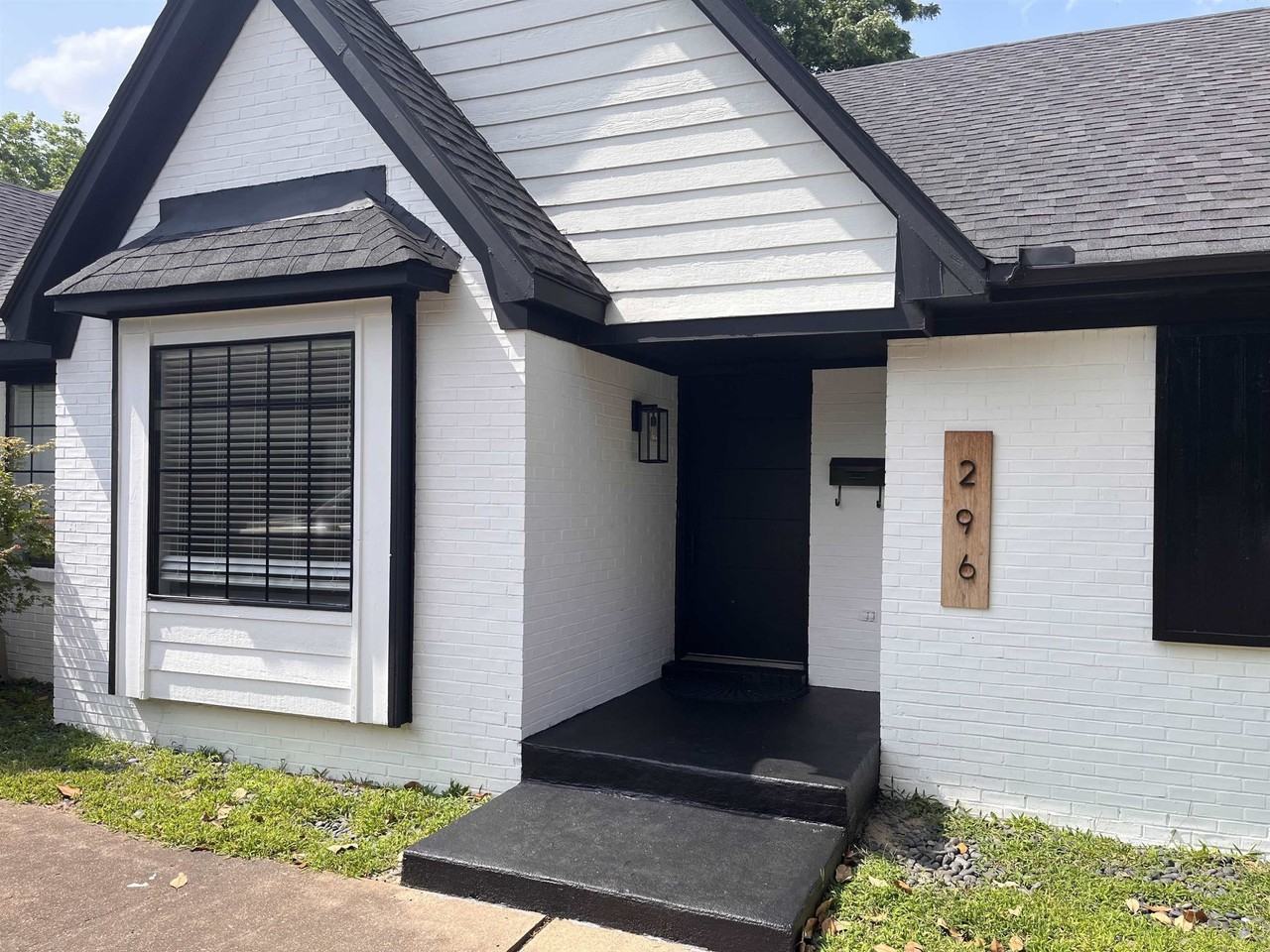 296 E Poplar Ave - Photo 3 of 27