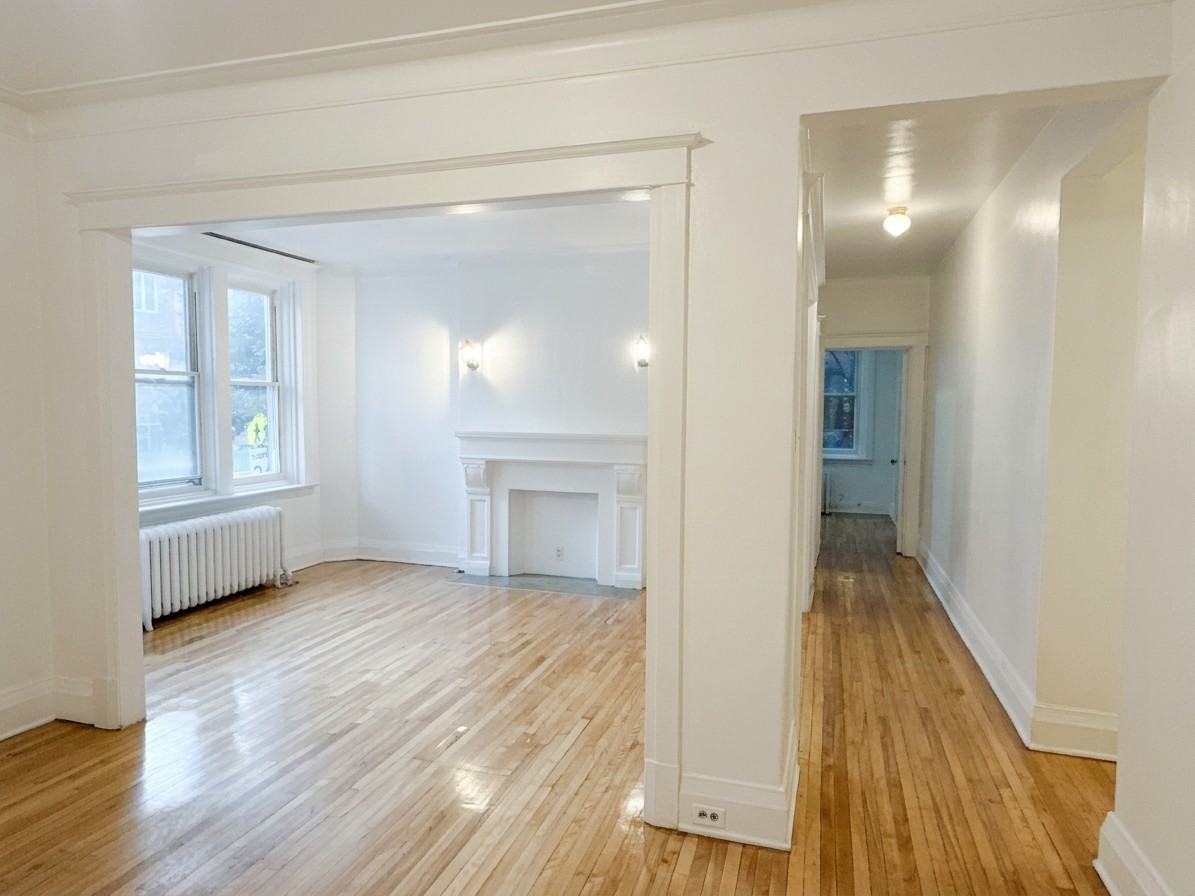 225 Avenue Melville - Photo 2 of 24