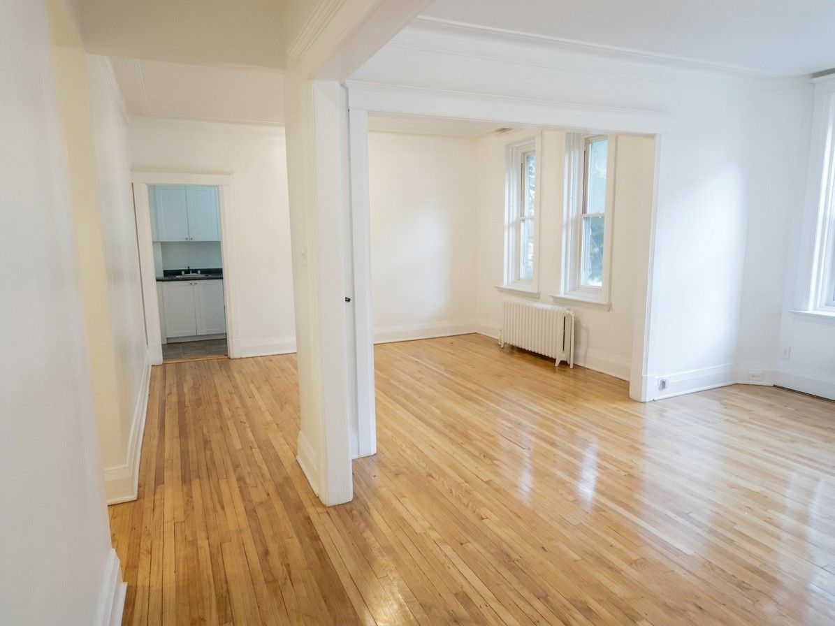 225 Avenue Melville - Photo 4 of 24