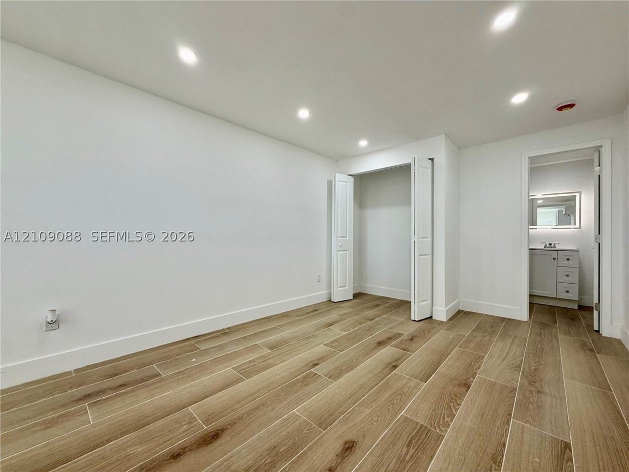 4170 Sw 99th Ave #A - Photo 3 of 9