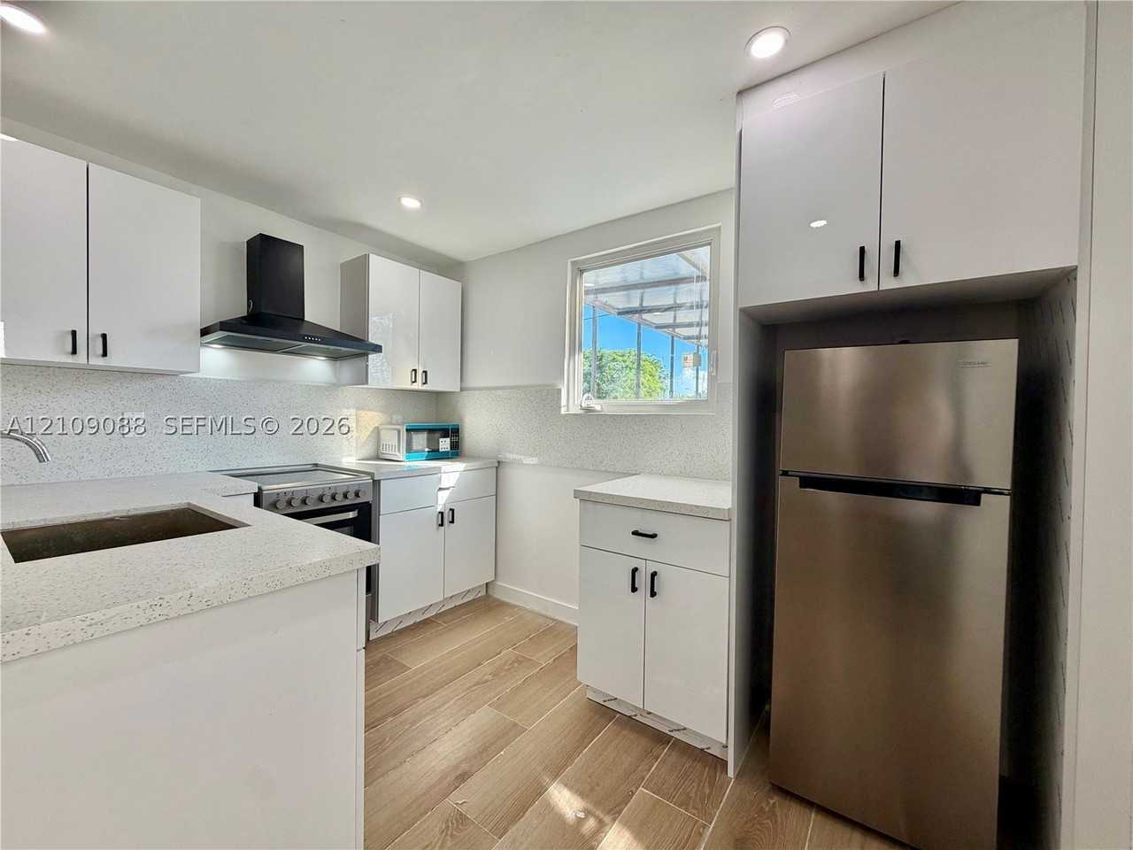 4170 Sw 99th Ave #A - Photo 6 of 9