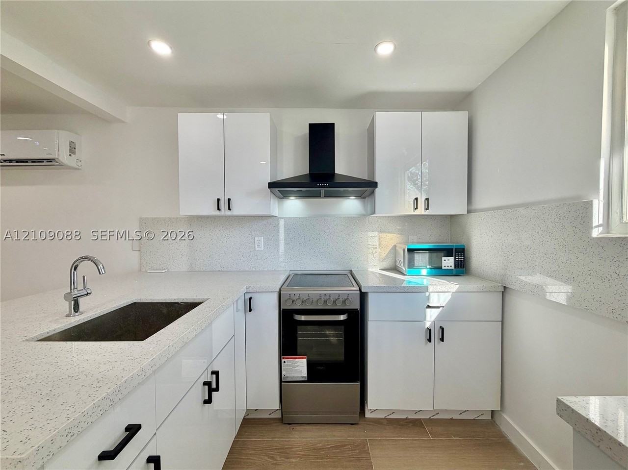 4170 Sw 99th Ave #A - Photo 7 of 9