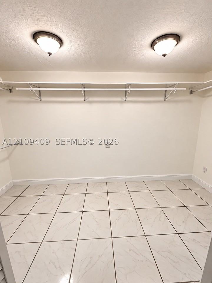 1715 Sw 84th Ave #0 - Photo 4 of 9