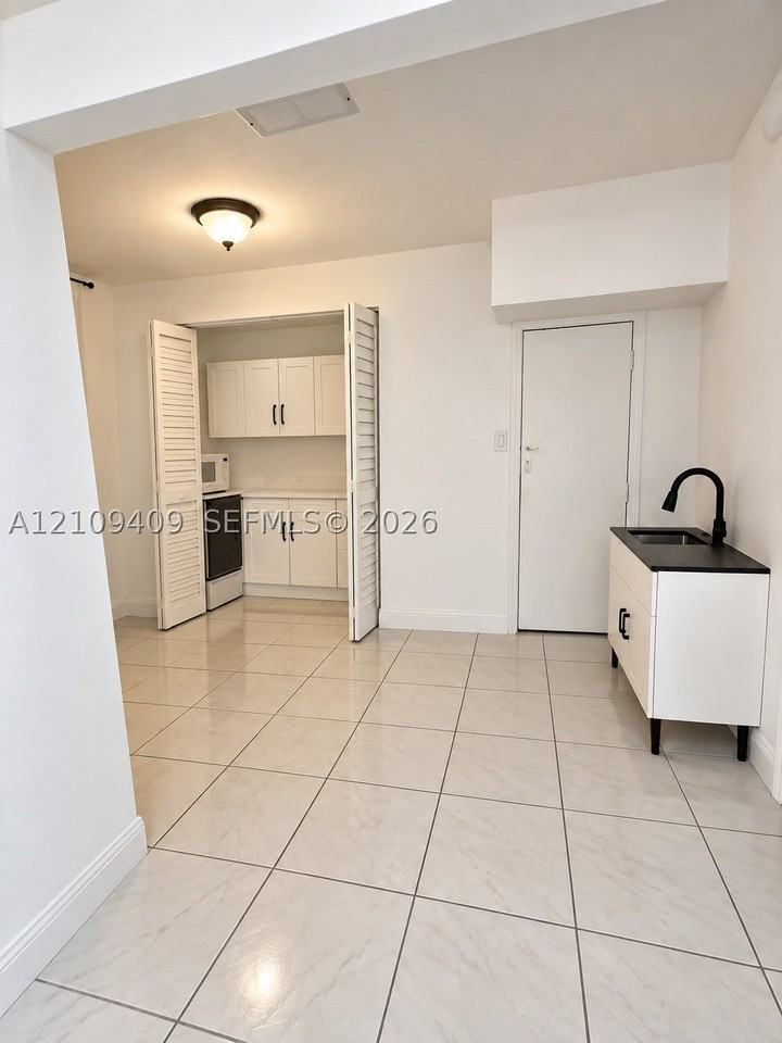 1715 Sw 84th Ave #0 - Photo 6 of 9