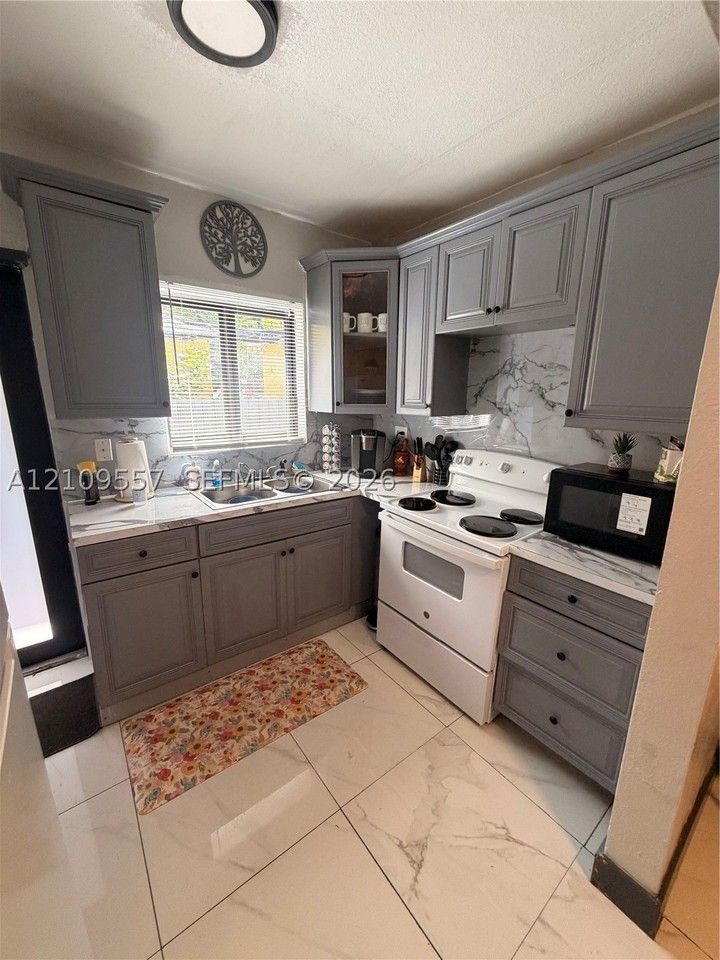 510 Sw 10th Ave #512 - Photo 5 of 9
