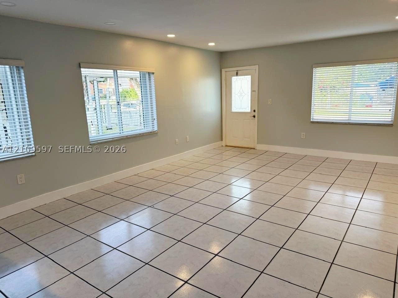 3503 Sw 12th St #3503 - Photo 2 of 11