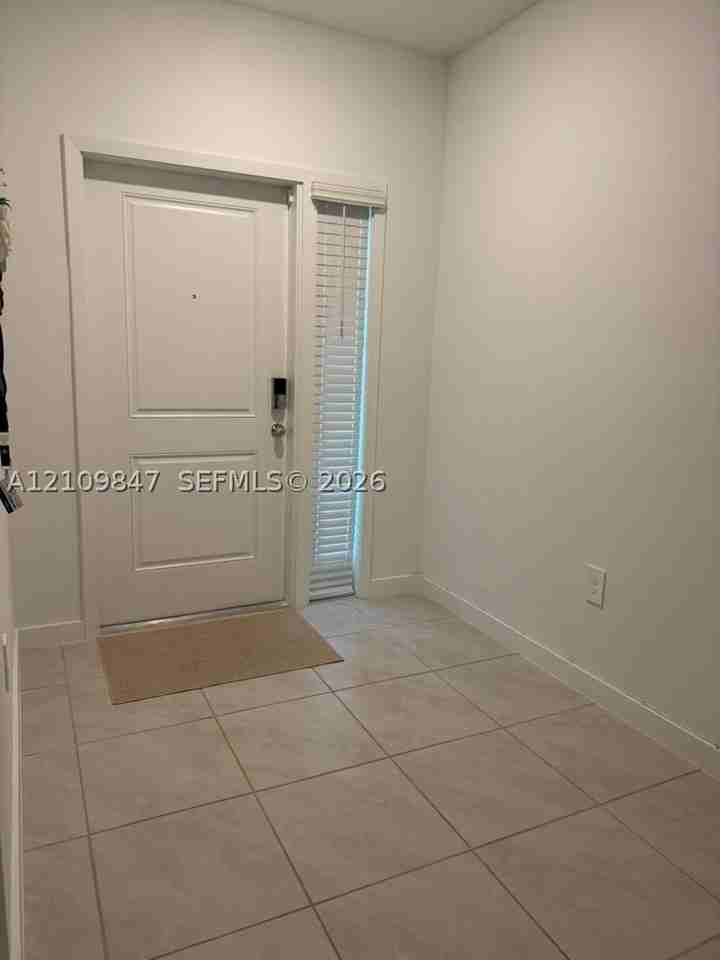 1479 Ne 3rd Ave #0 - Photo 2 of 32