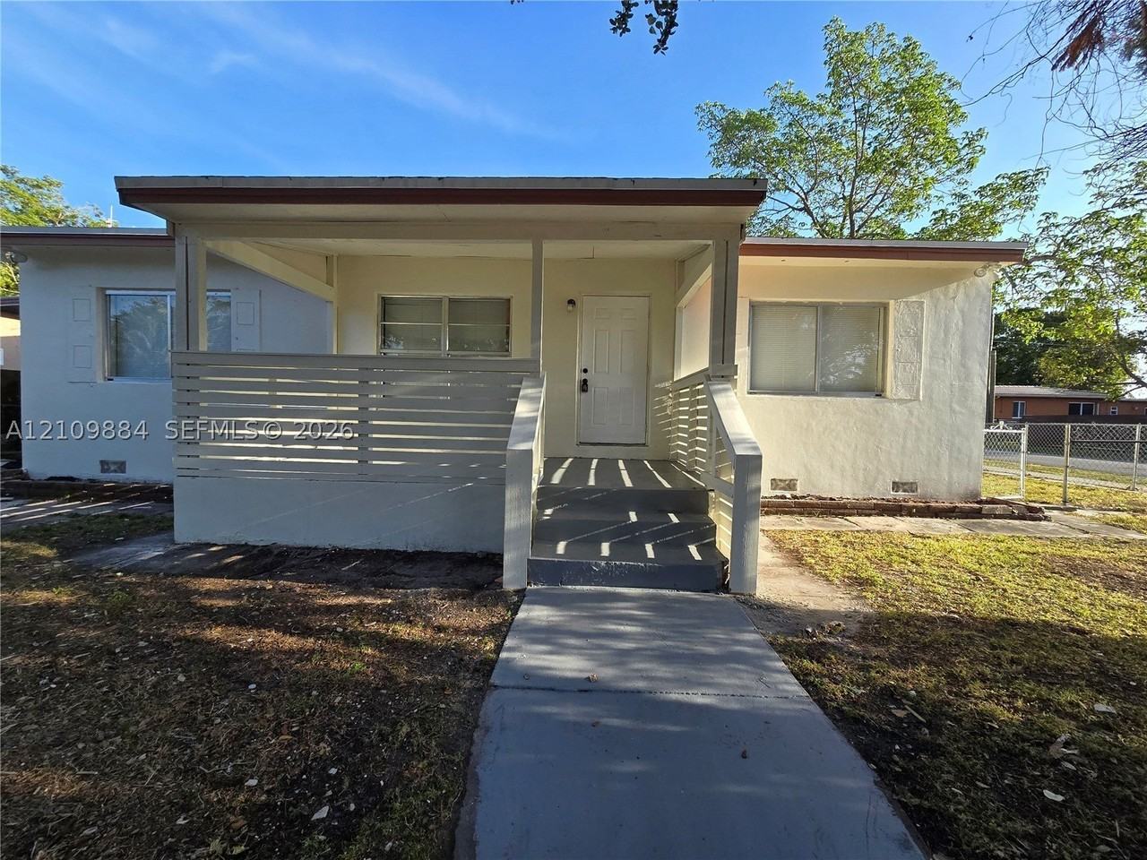 1401 Nw 115th St - Photo 2 of 17