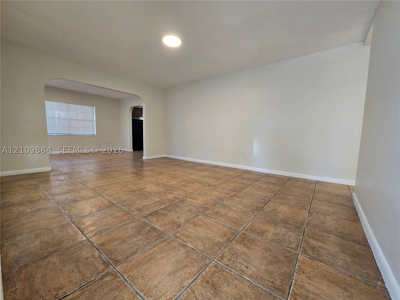 1401 Nw 115th St - Photo 4 of 17