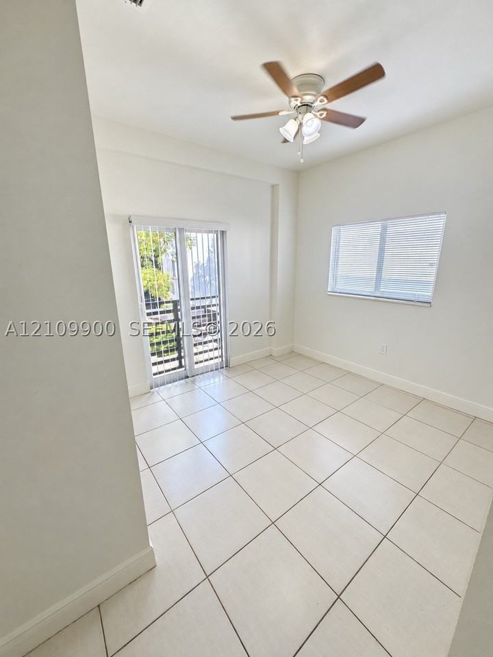 135 Sw 6th Ave #207 - Photo 5 of 9