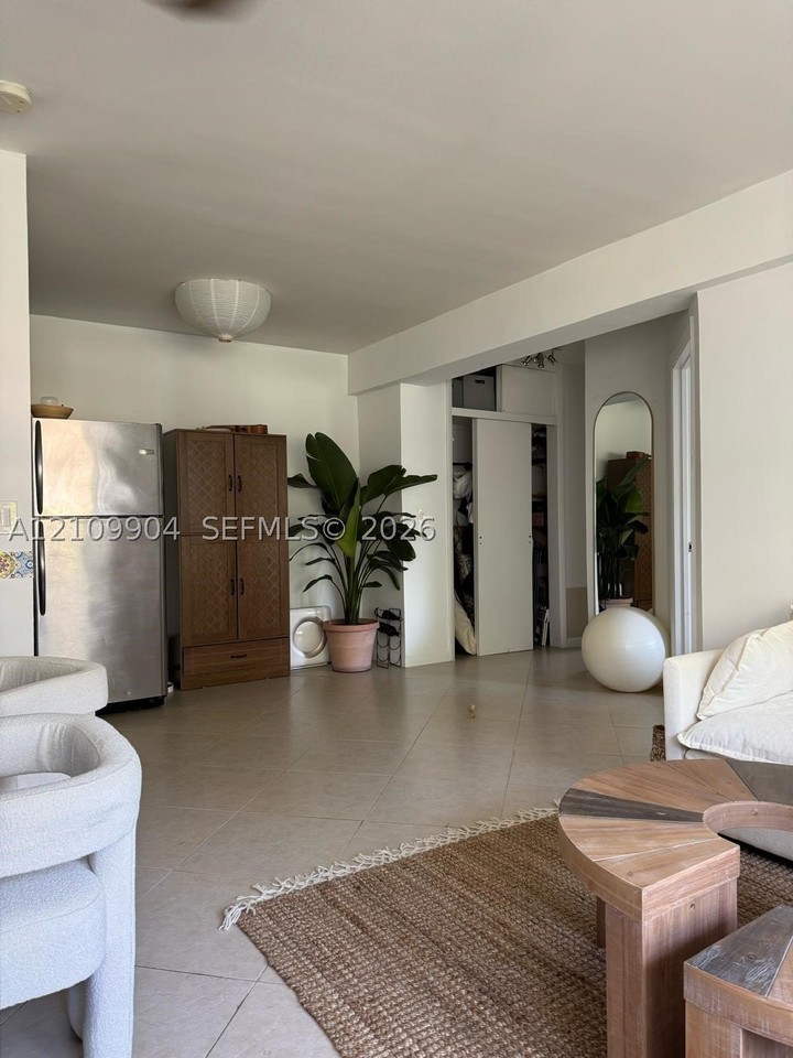 101 Collins Ave #1 - Photo 4 of 16