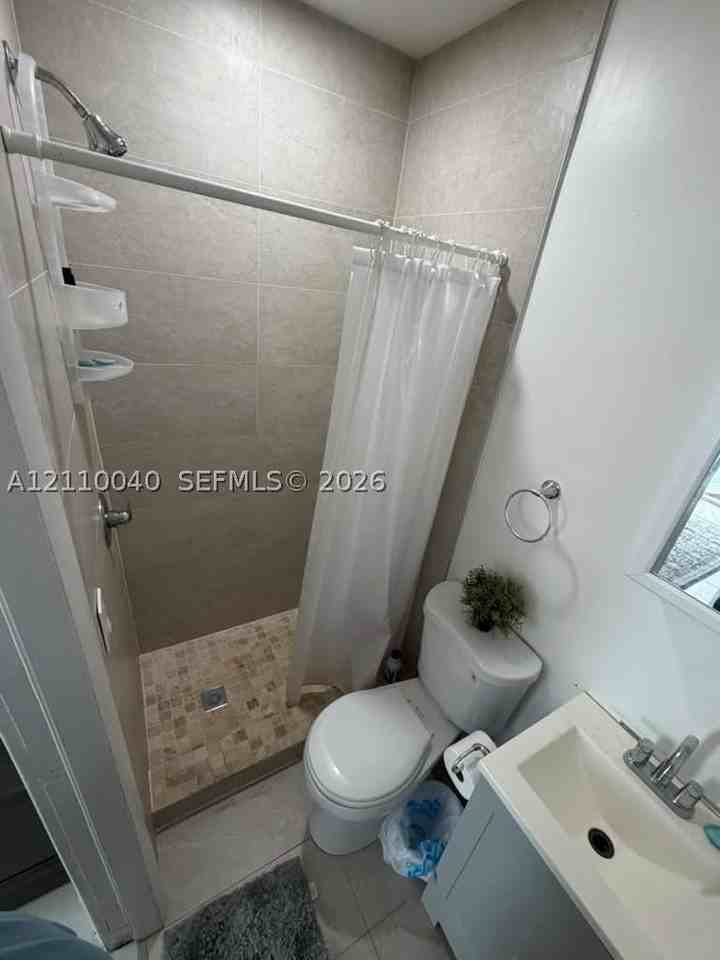 7833 Plantation Blvd #2 - Photo 4 of 7