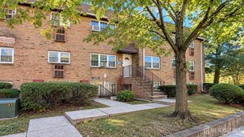 featured image of 78 College Dr