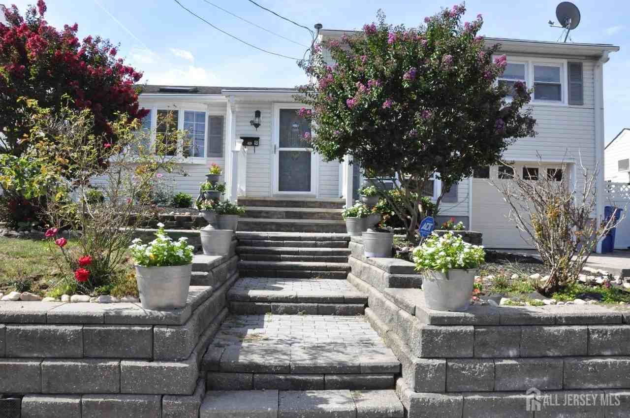 9 Florence Dr - Photo 3 of 38