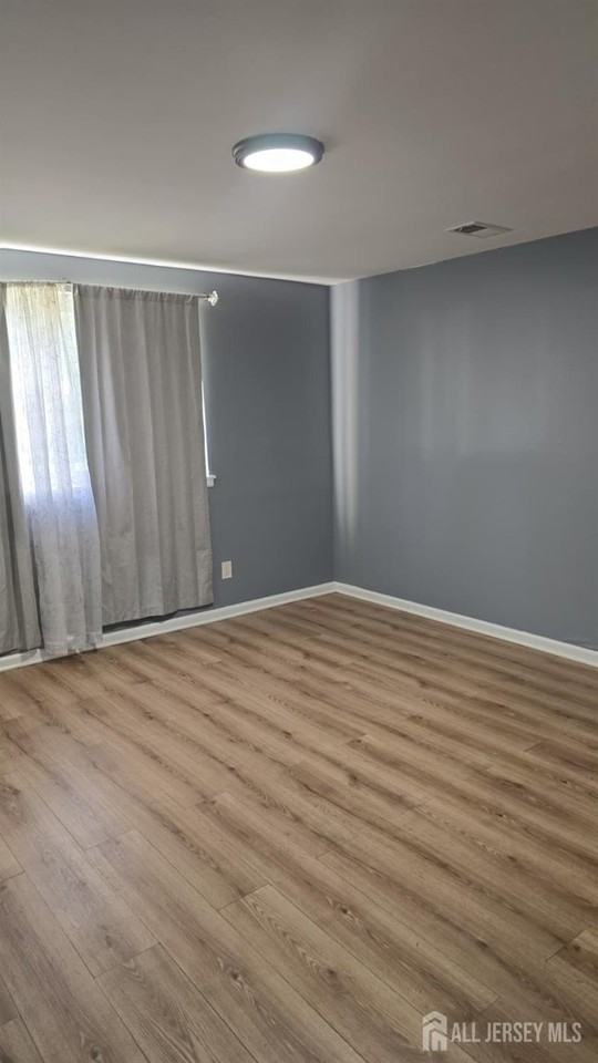 367 College Dr - Photo 2 of 9