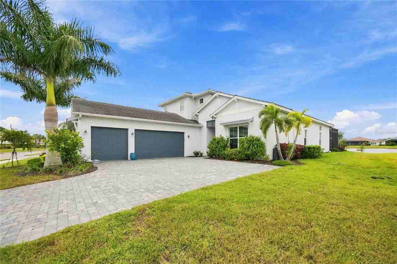 8110 Redonda Loop - Photo 2 of 50