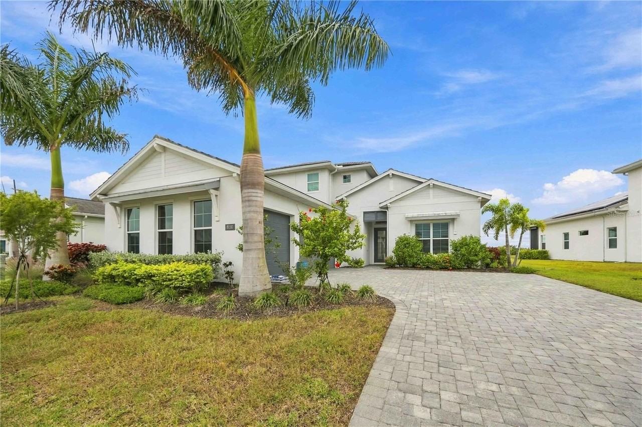 8110 Redonda Loop - Photo 3 of 50