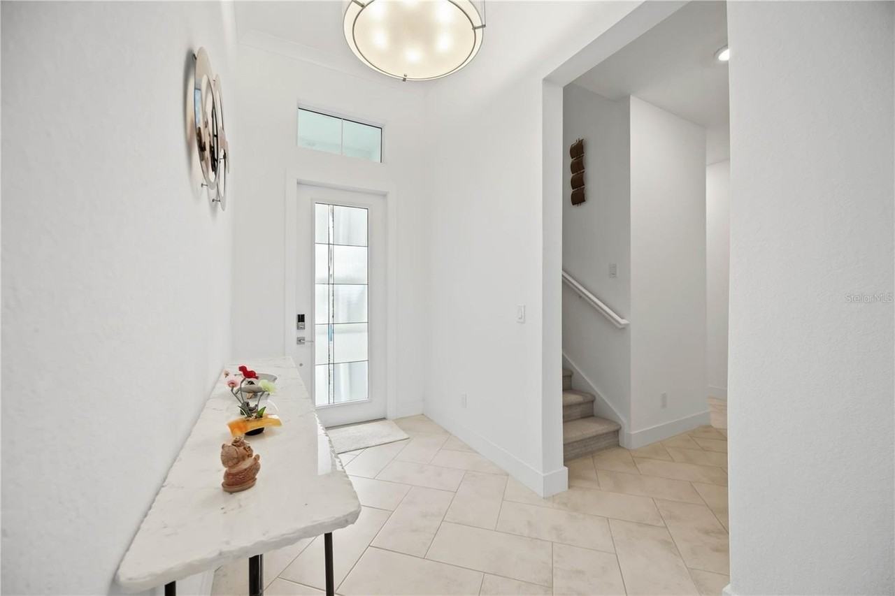 8110 Redonda Loop - Photo 4 of 50