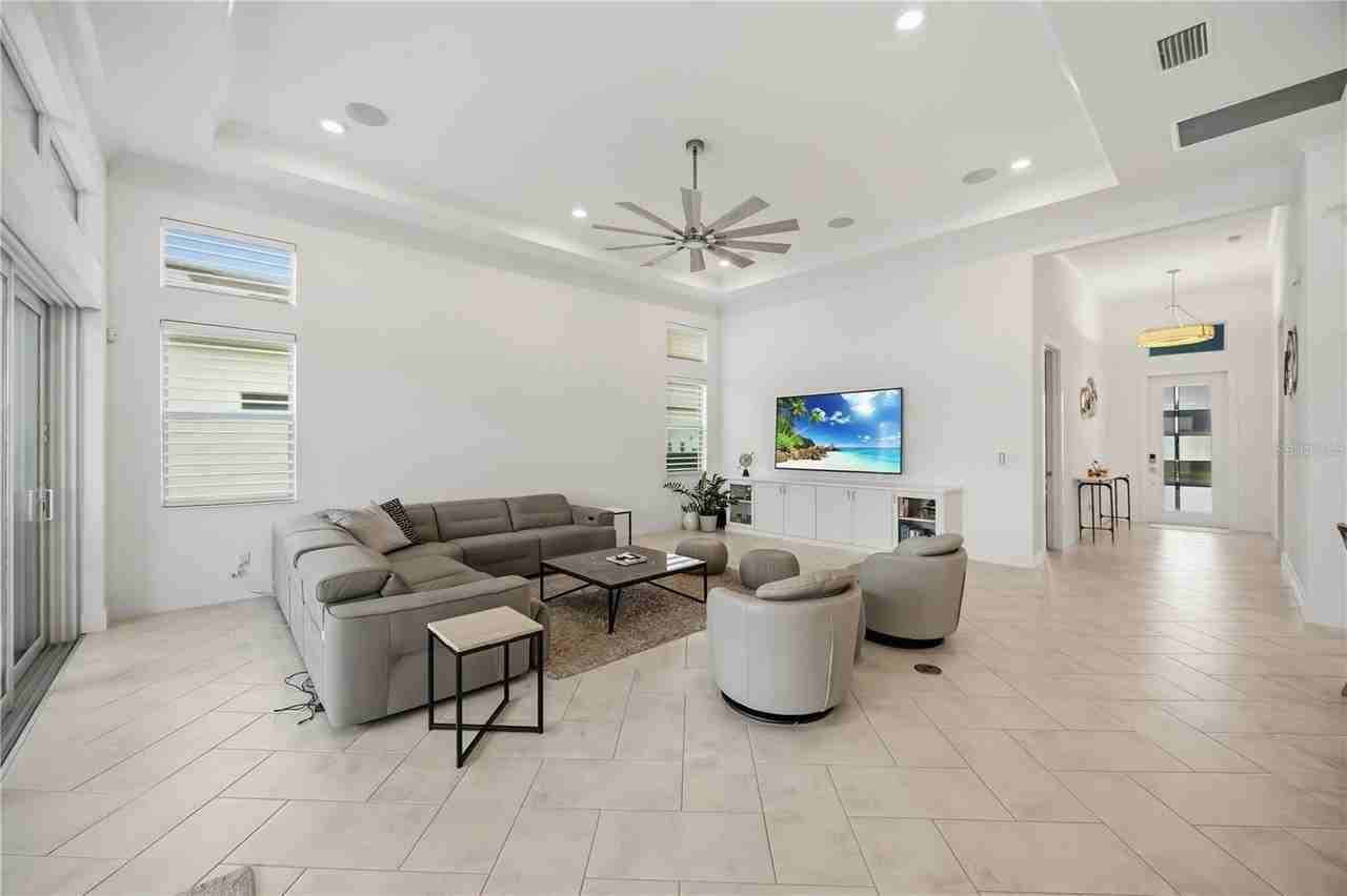 8110 Redonda Loop - Photo 5 of 50