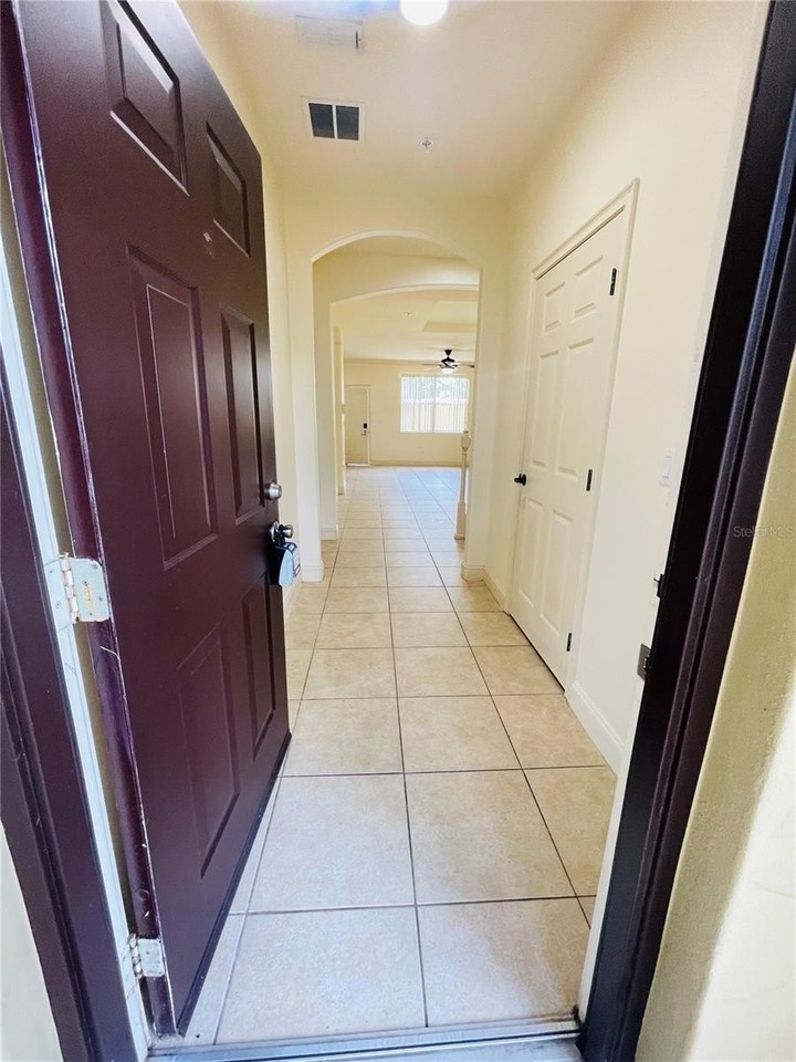 2646 Bella Vista Dr - Photo 3 of 24