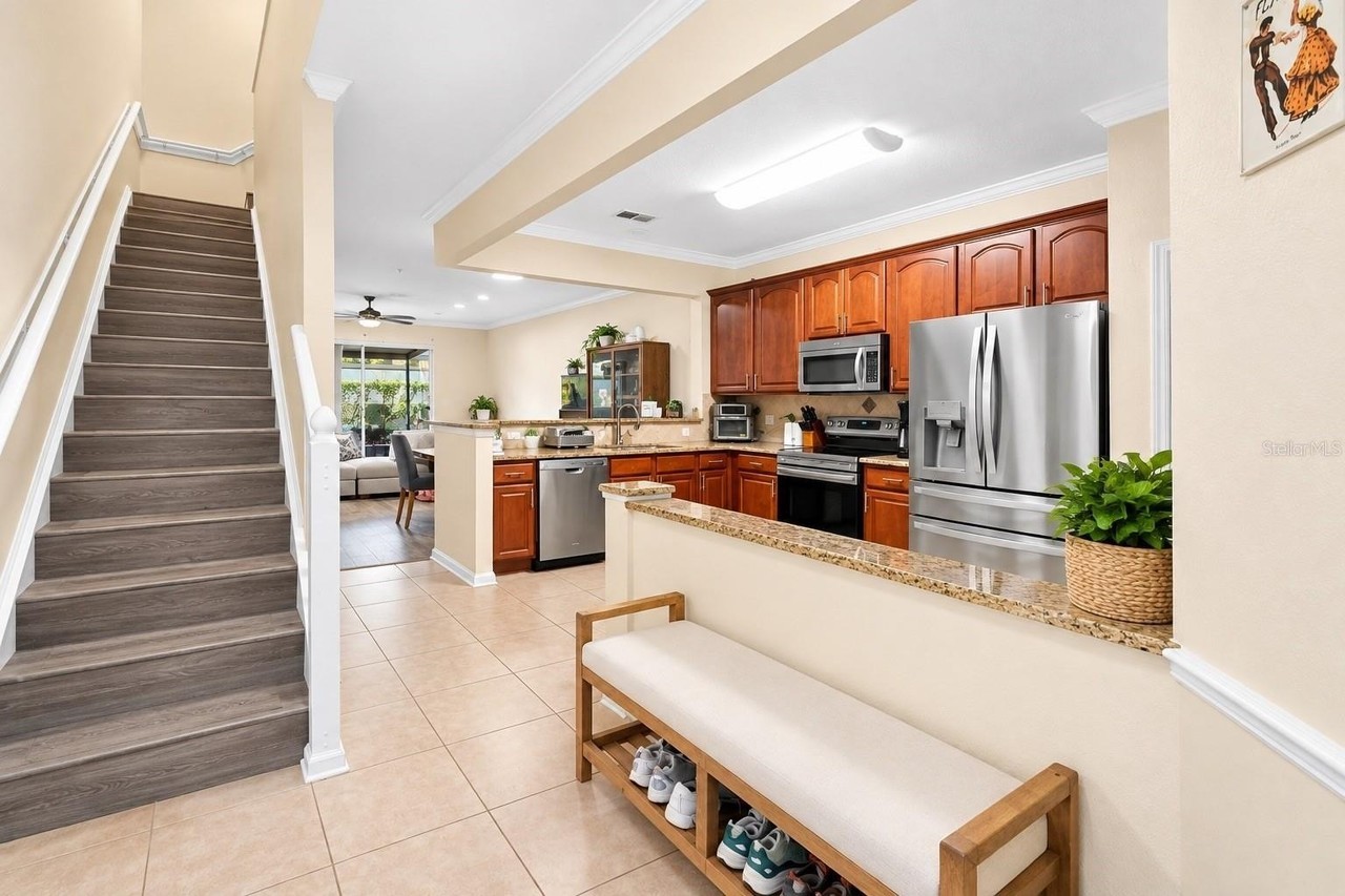 6855 Sperone St - Photo 3 of 20