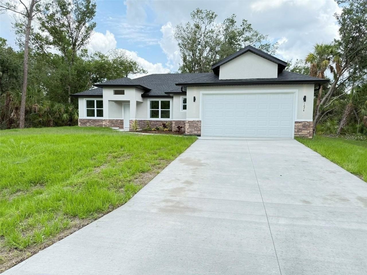 1074 Kacerik St