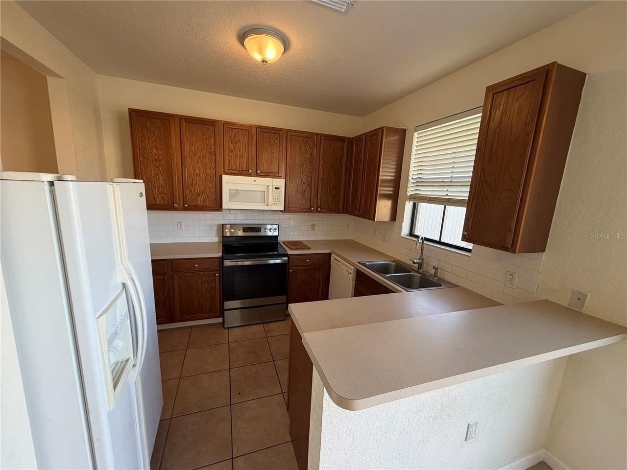 3402 Allegra Cir - Photo 3 of 30