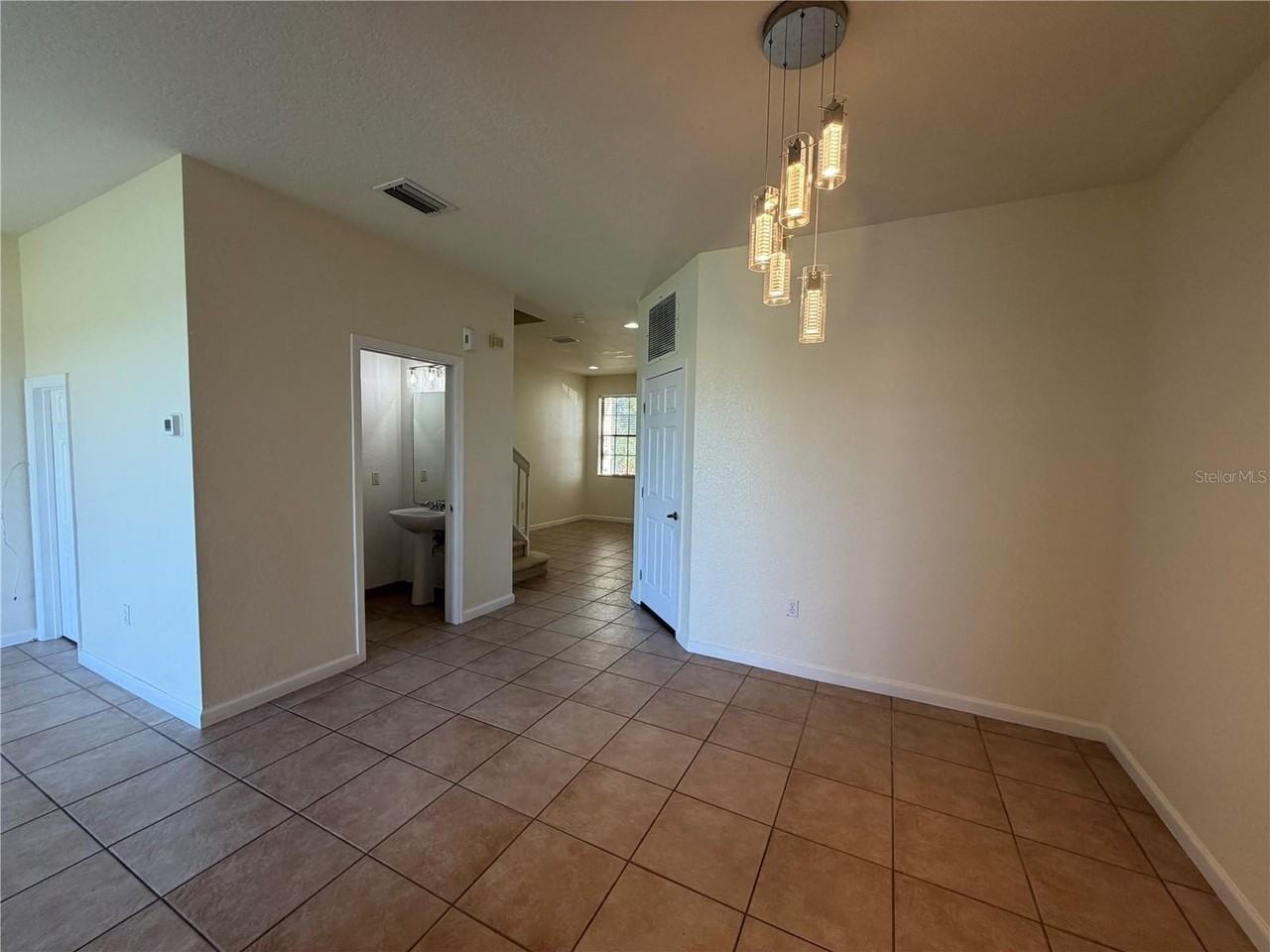 3402 Allegra Cir - Photo 5 of 30