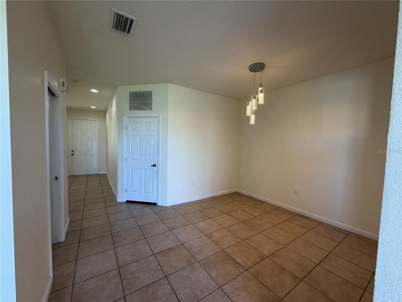 3402 Allegra Cir - Photo 6 of 30