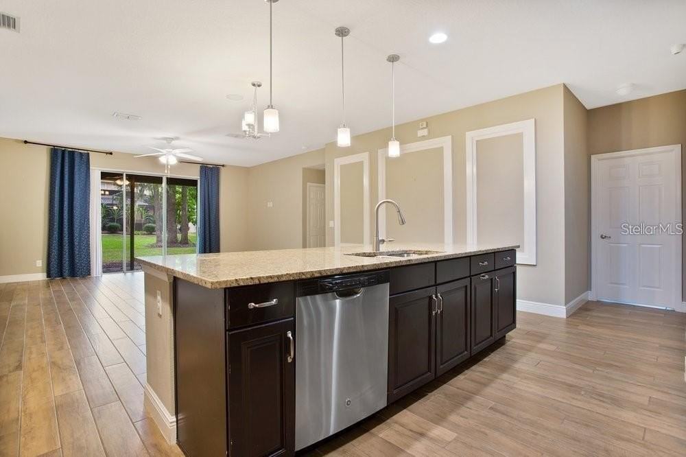132 Blue Water St - Photo 2 of 25