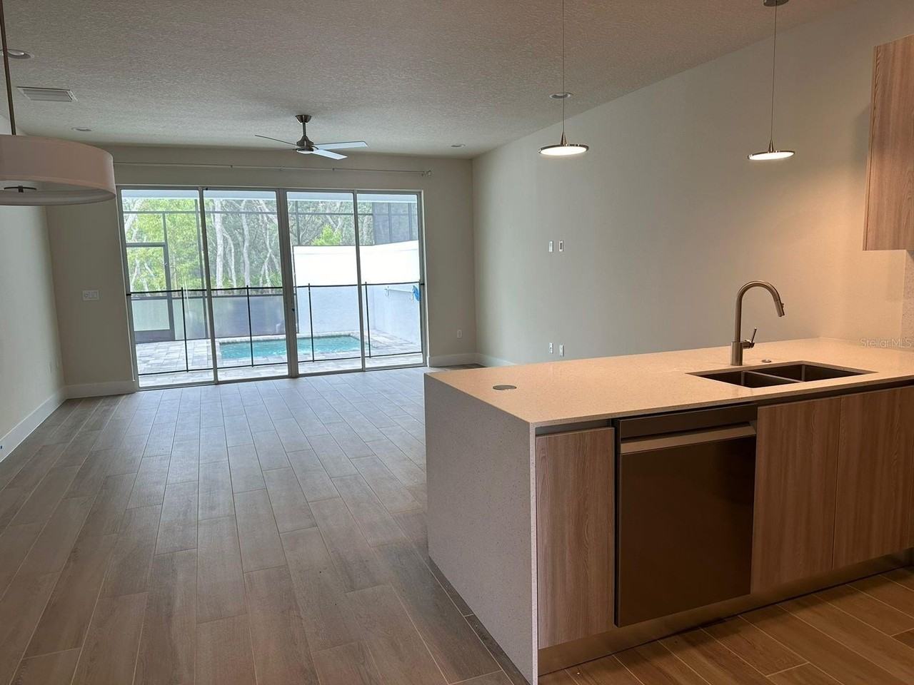 1435 Serendipity Ln - Photo 3 of 24