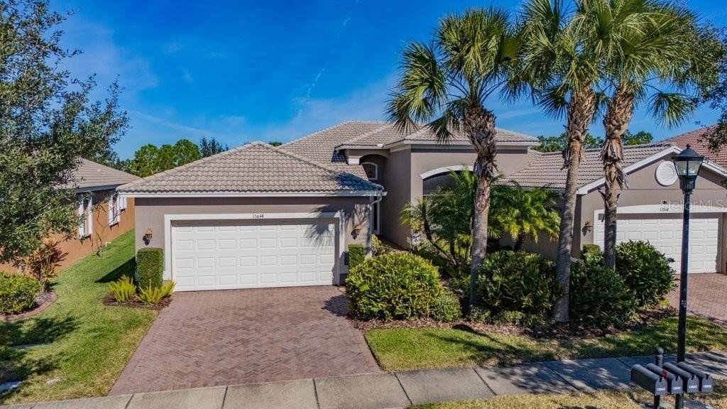15644 Aurora Lake Cir - Photo 2 of 45