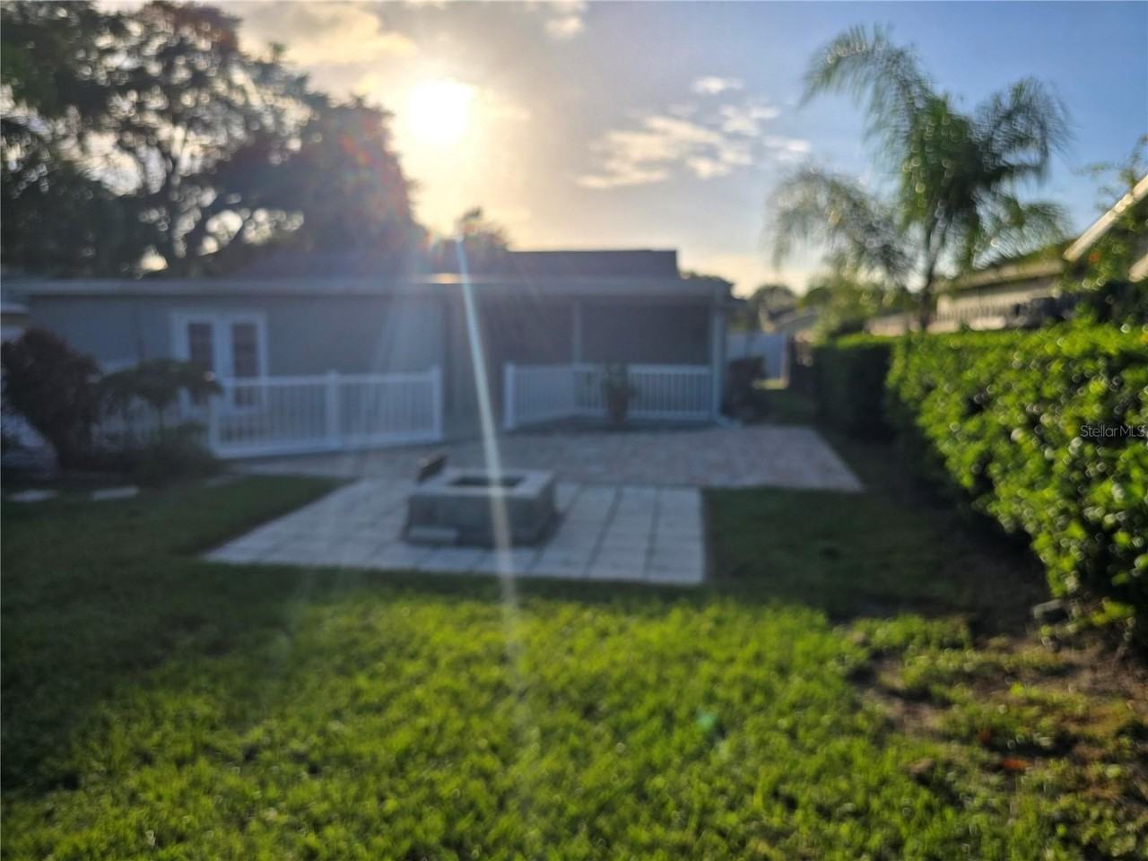 1007 Vineyard Ct - Photo 6 of 34